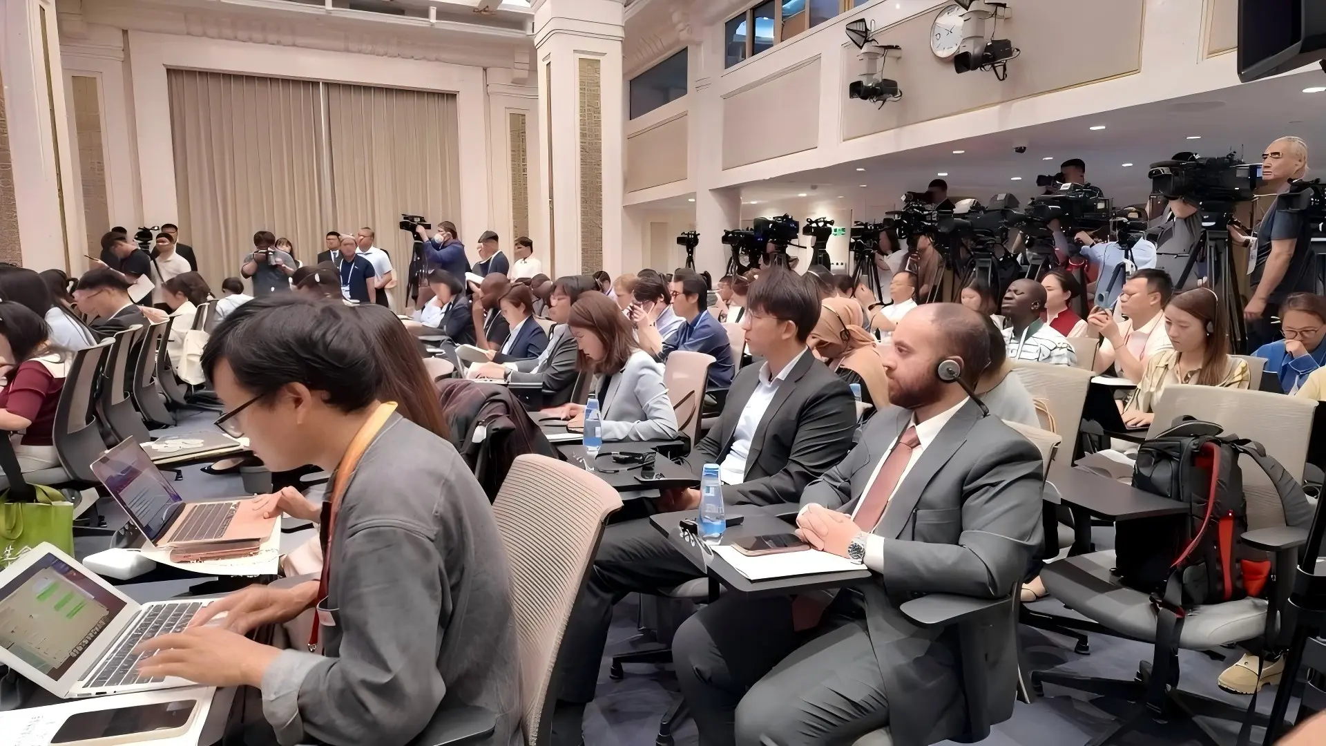 China Proposes a Global AI Body. It‘s a Direct Response to the US Anthropic Ban.